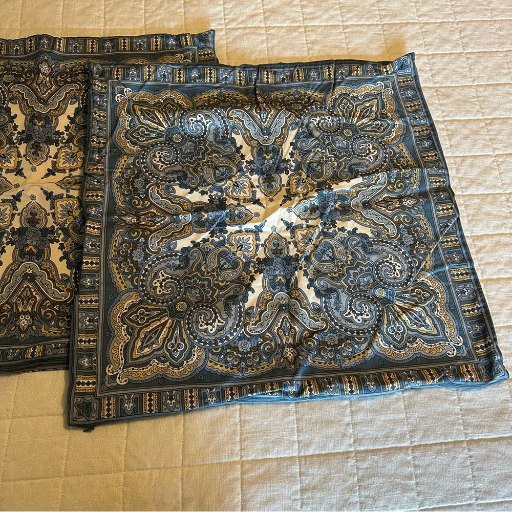 Pottery Barn Mansfield Blue Paisely Square Pillow Covers - Picture 8 of 15